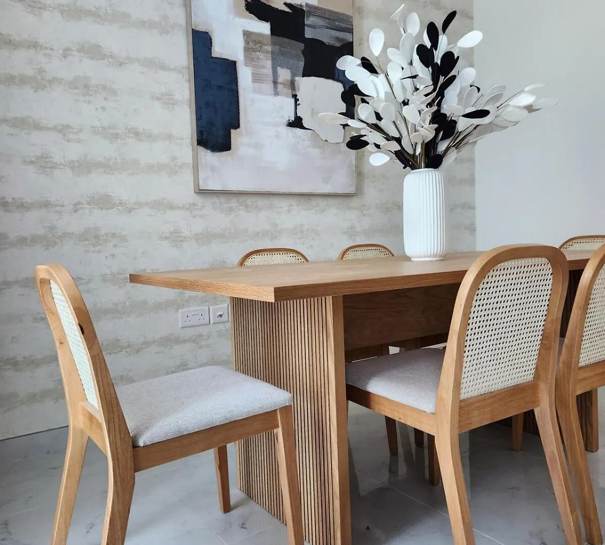 Nasma Luxury Stays - Lakeside Retreat, Stylish & Cozy Villa Stay Ras al-Khaimah