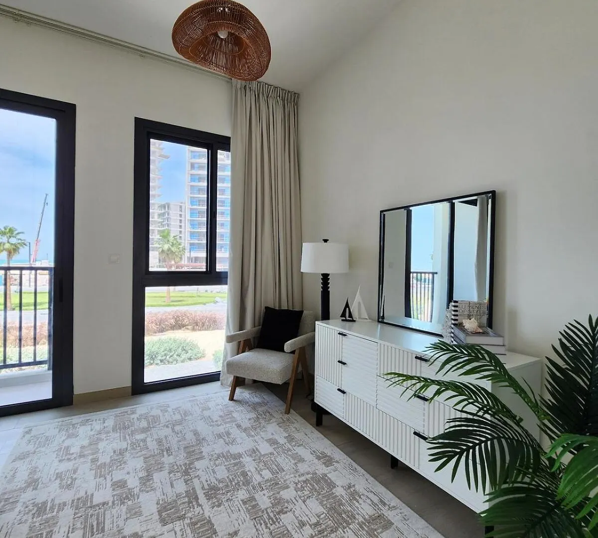 Nasma Luxury Stays - Lakeside Retreat, Stylish & Cozy Villa Stay Ras al-Khaimah Apartment