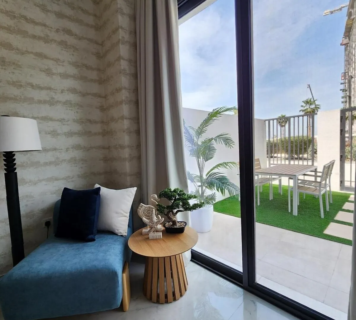 Nasma Luxury Stays - Lakeside Retreat, Stylish & Cozy Villa Stay Ras al-Khaimah