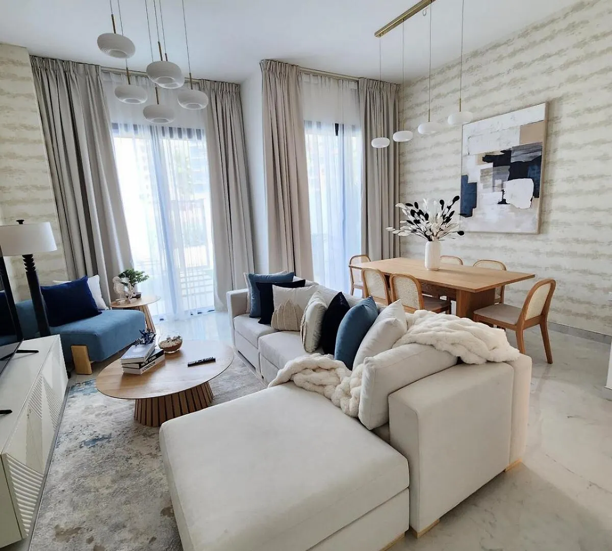 Nasma Luxury Stays - Lakeside Retreat, Stylish & Cozy Villa Stay Ras al-Khaimah
