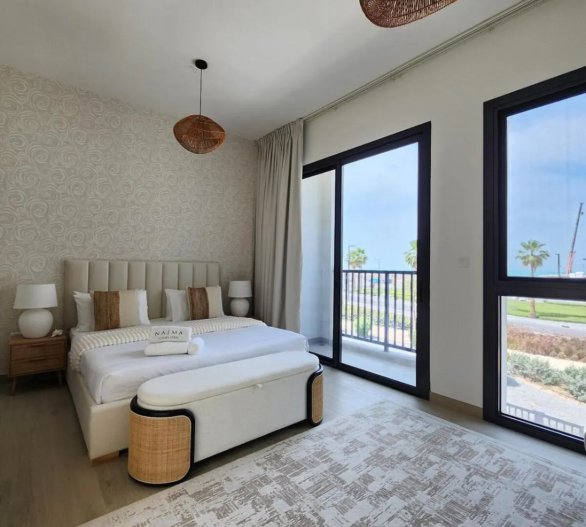 Nasma Luxury Stays - Lakeside Retreat, Stylish & Cozy Villa Stay Ras al-Khaimah