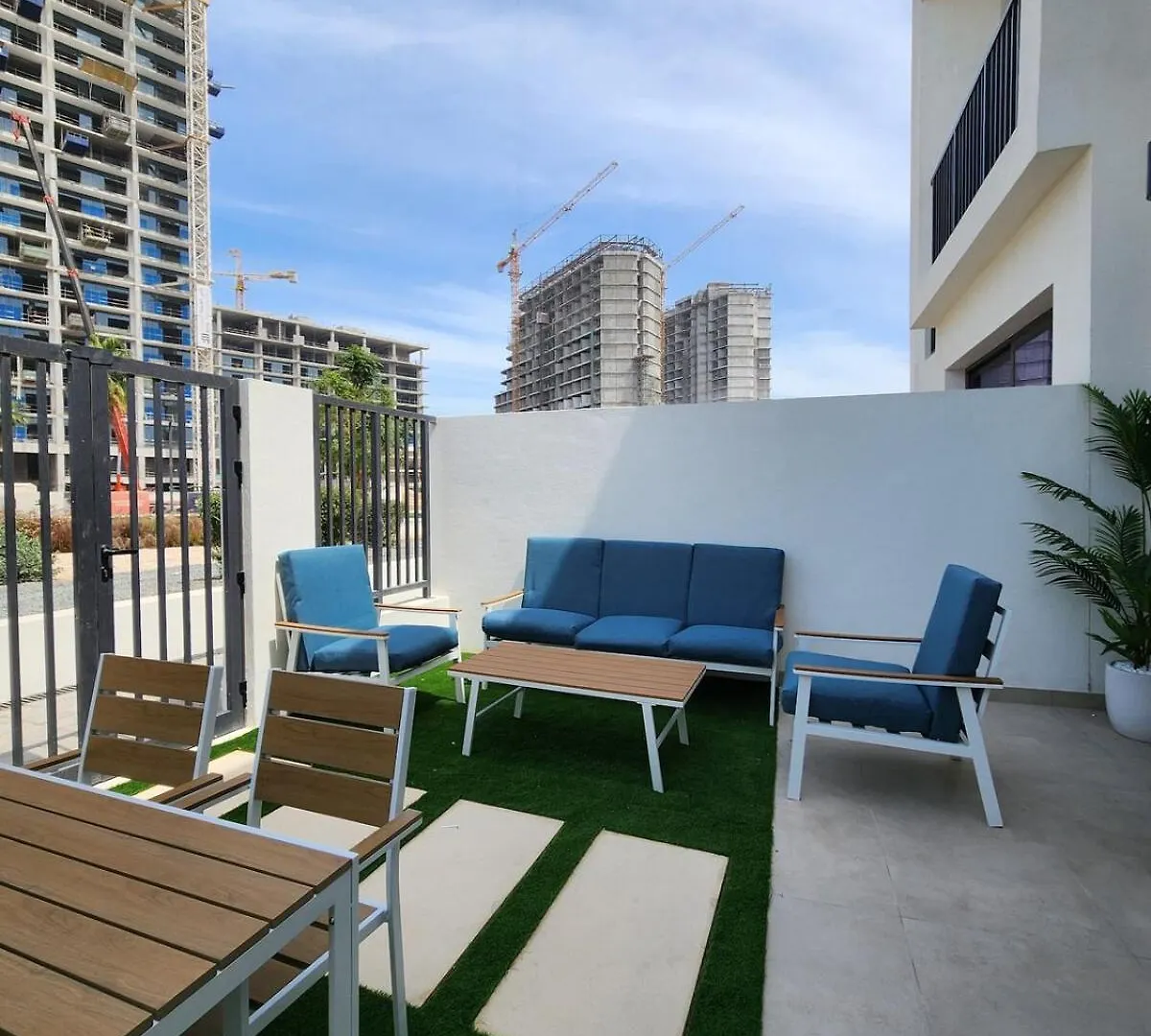 Nasma Luxury Stays - Lakeside Retreat, Stylish & Cozy Villa Stay Ras al-Khaimah Apartment