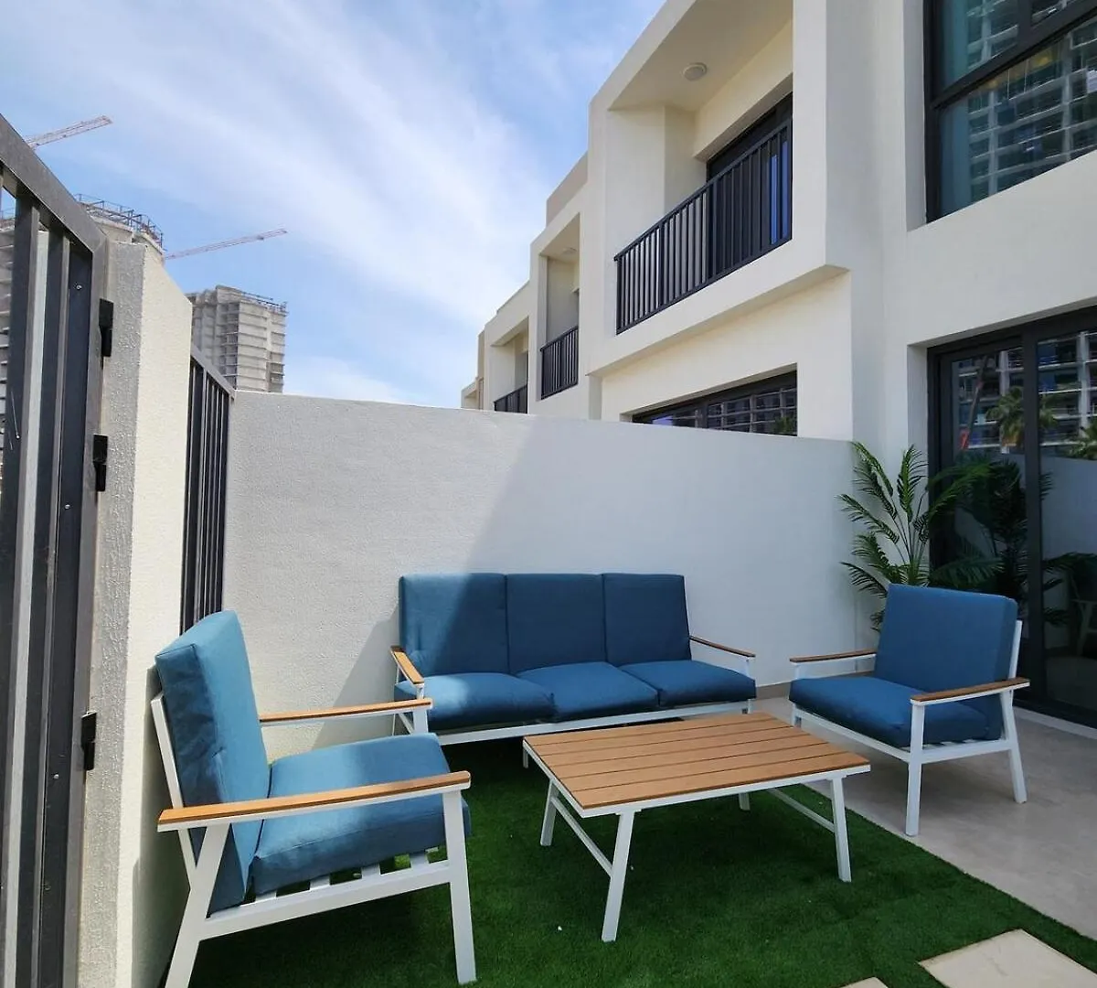 Nasma Luxury Stays - Lakeside Retreat, Stylish & Cozy Villa Stay Ras al-Khaimah