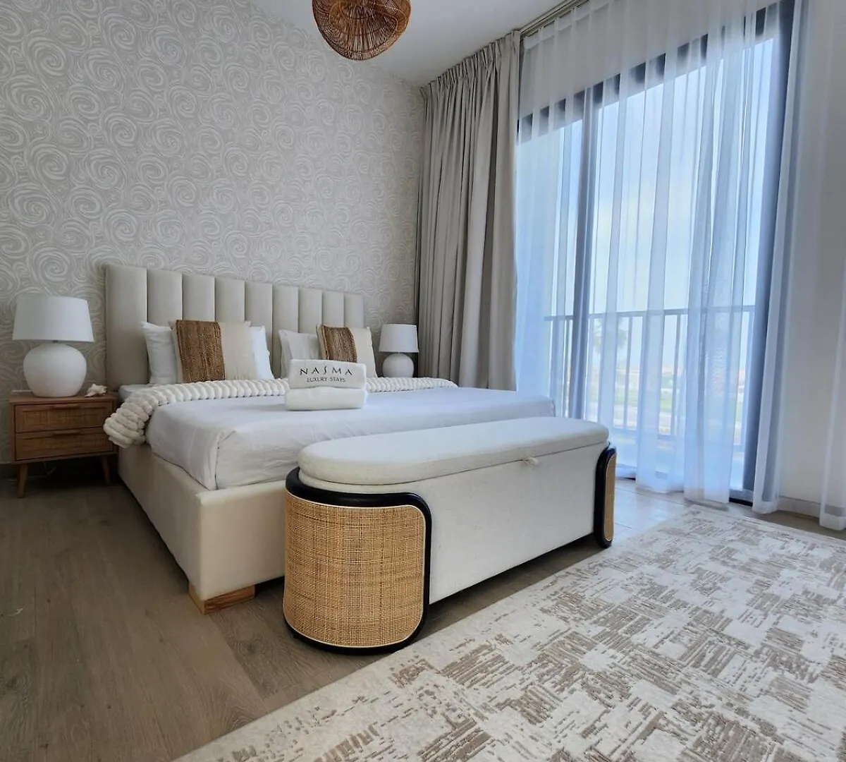 Nasma Luxury Stays - Lakeside Retreat, Stylish & Cozy Villa Stay Ras al-Khaimah 0*,